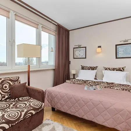 아파트 Comfortable Studio With Balcony Located 600 M From The Beach By Rent Like *